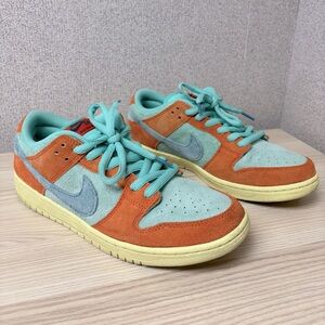 Nike SB Dunk Low - Orange Emerald Rise 🪸